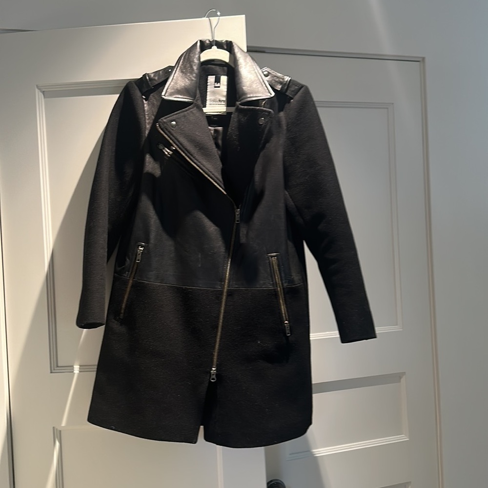 Chic wool and leather coat